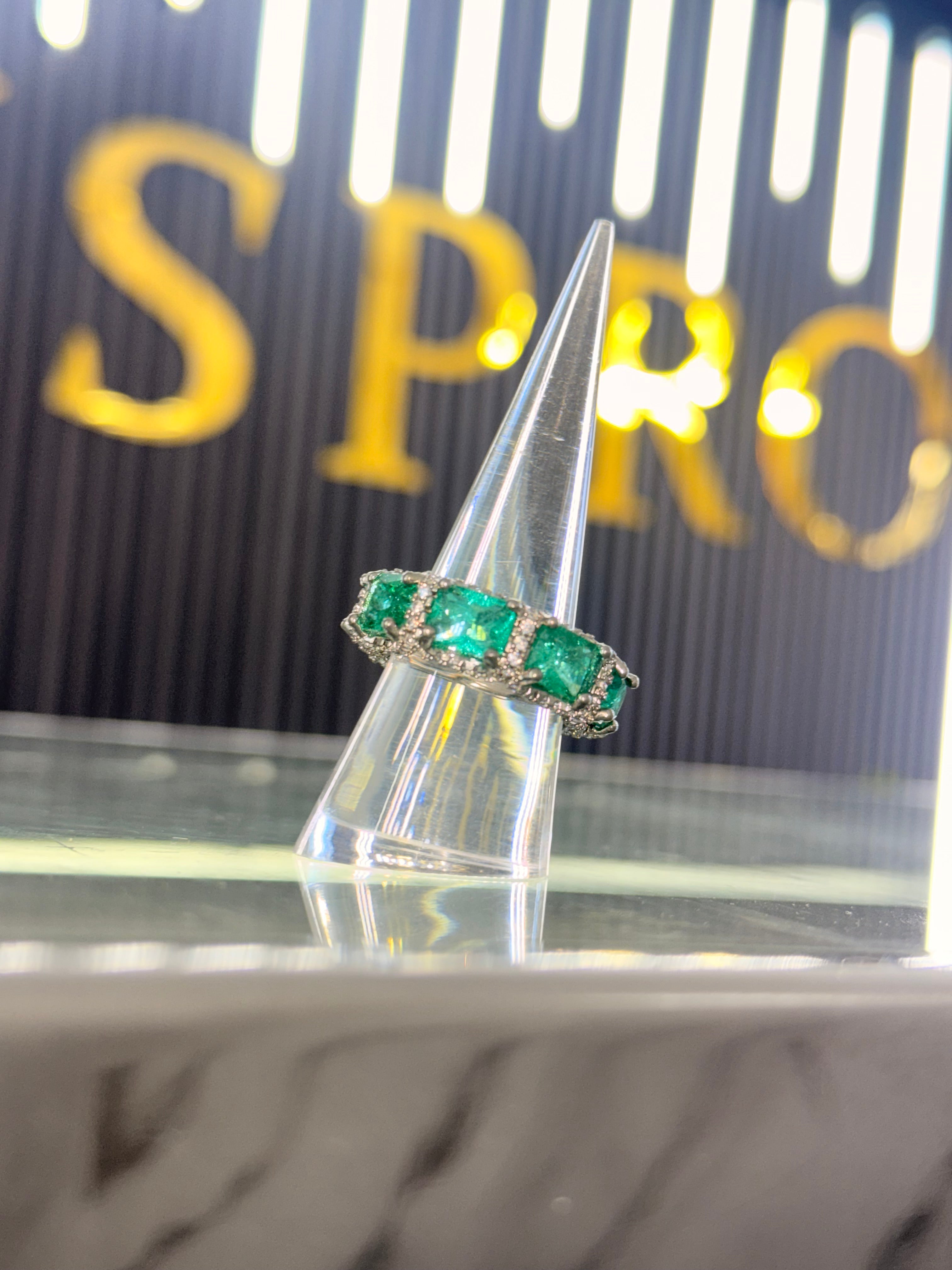 Sortija de Eternidad "Mint Emerald"