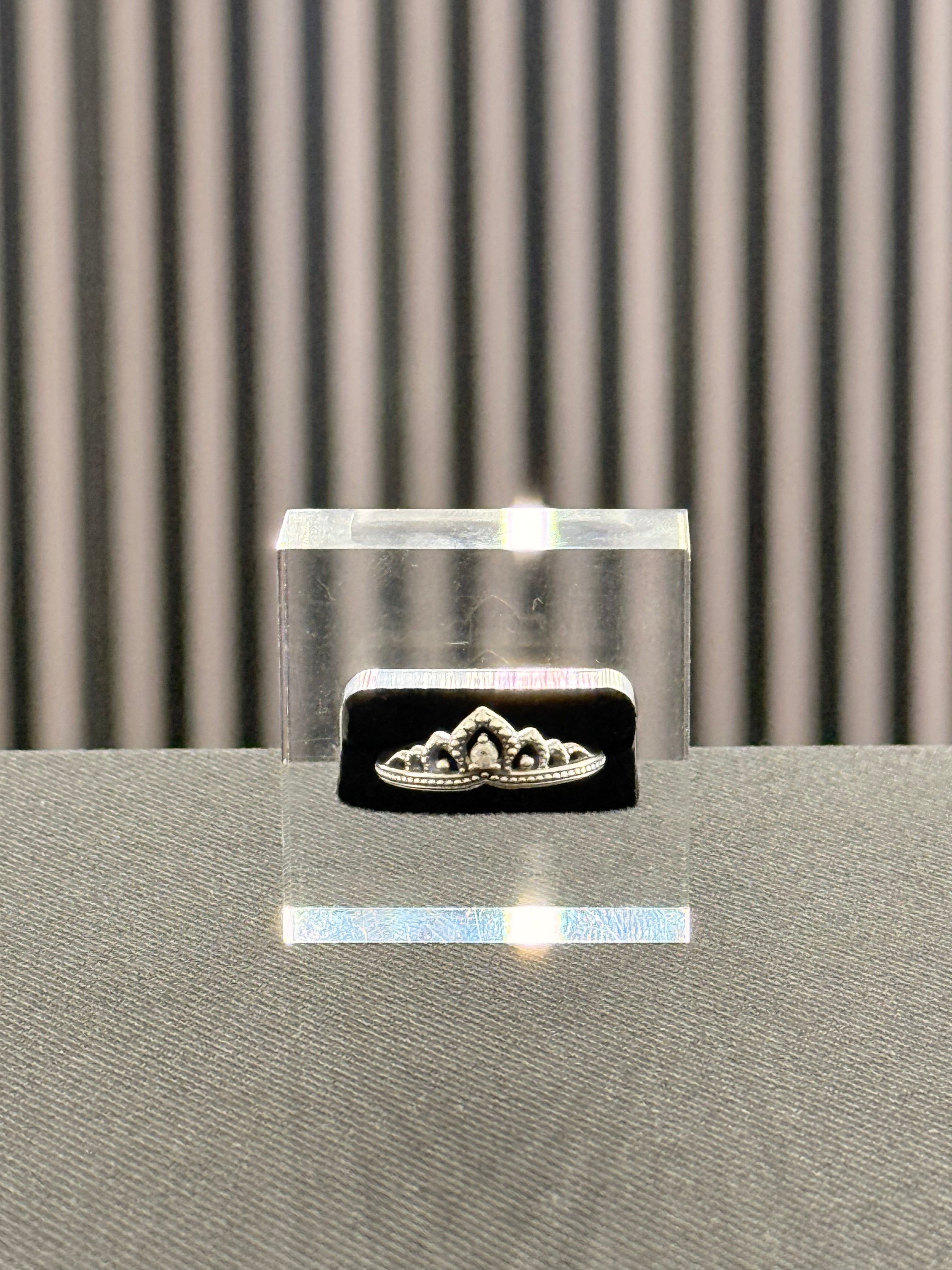Queen crown
