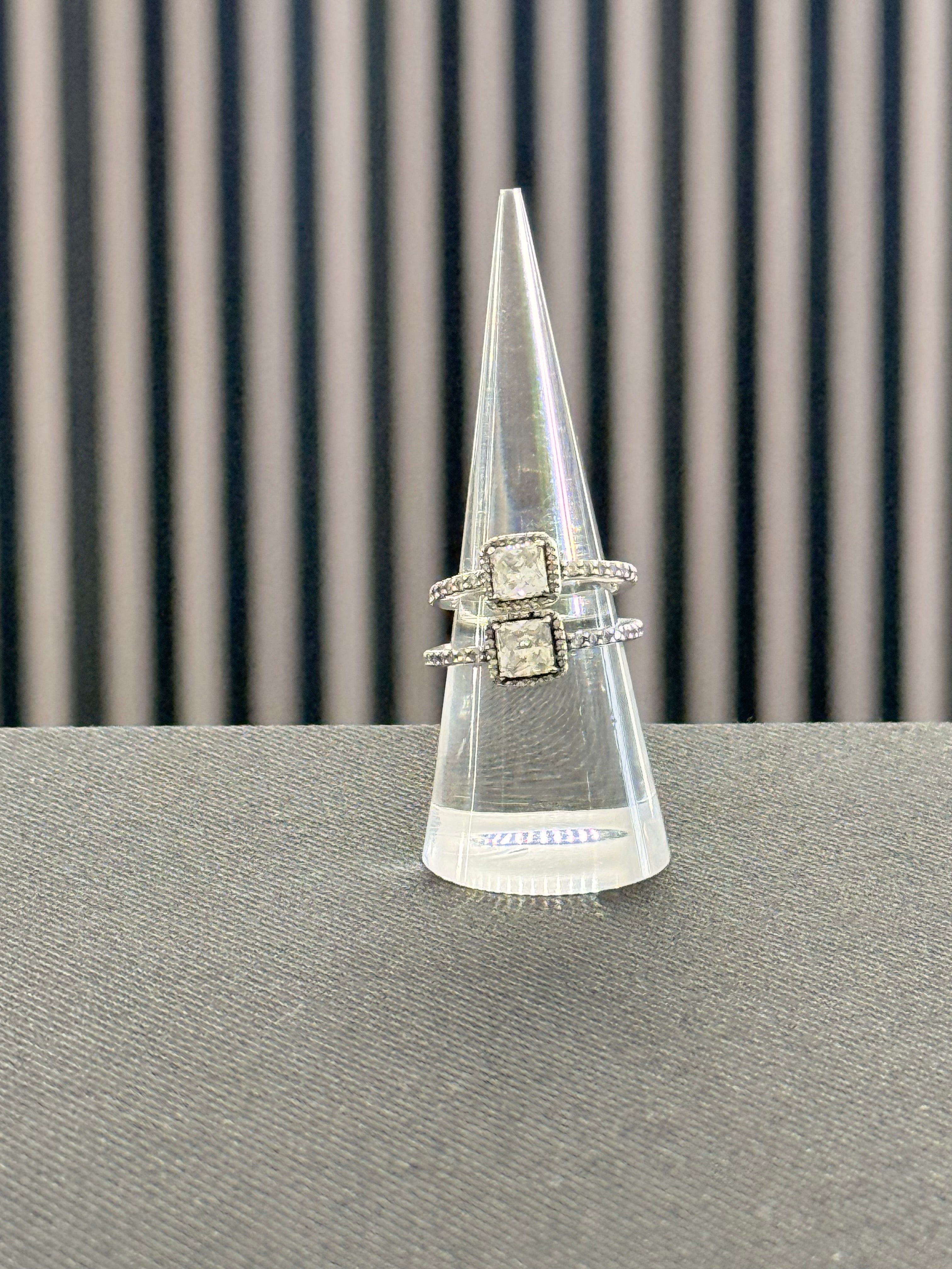 Princess diamond ring