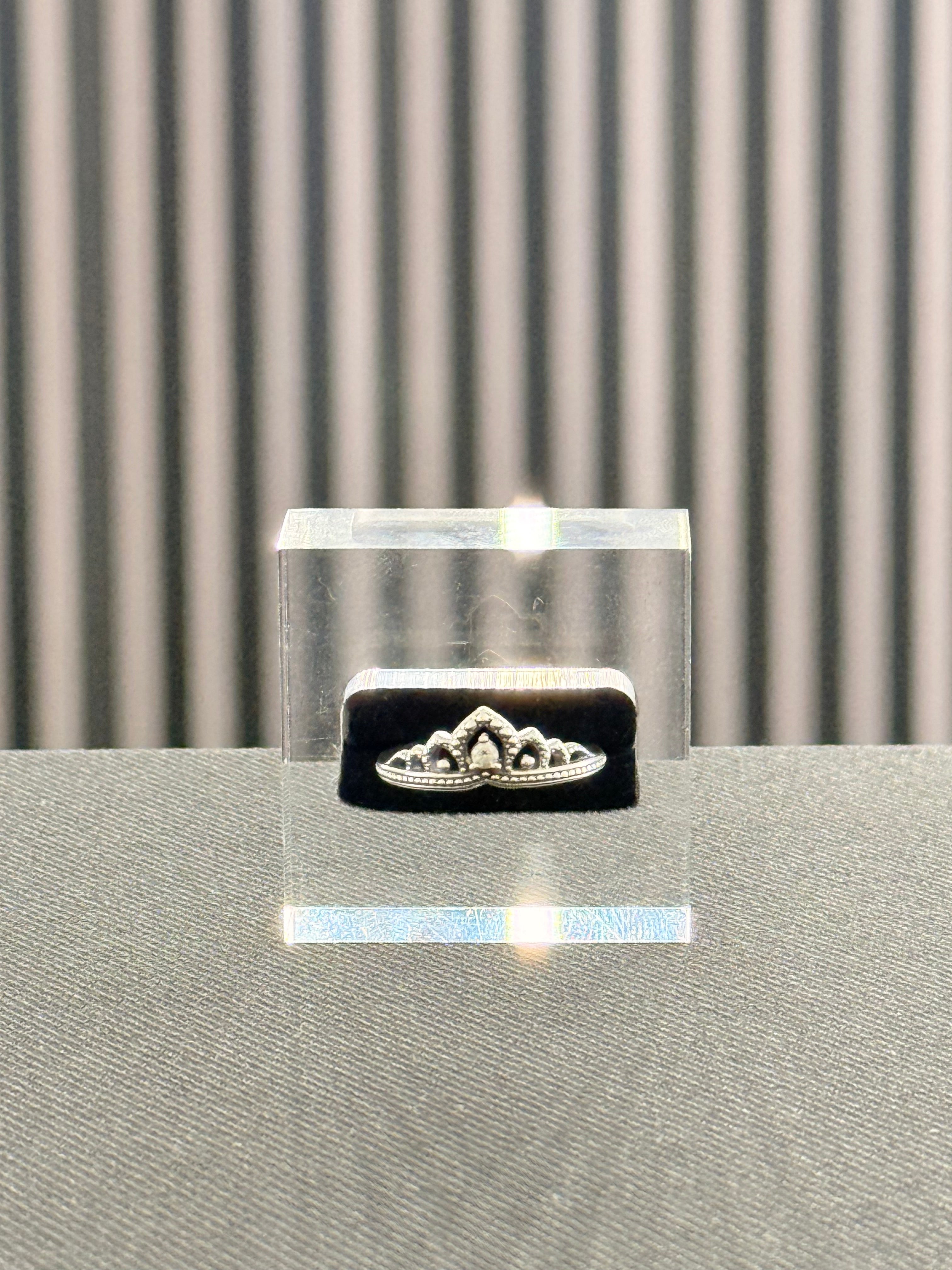 Queen crown