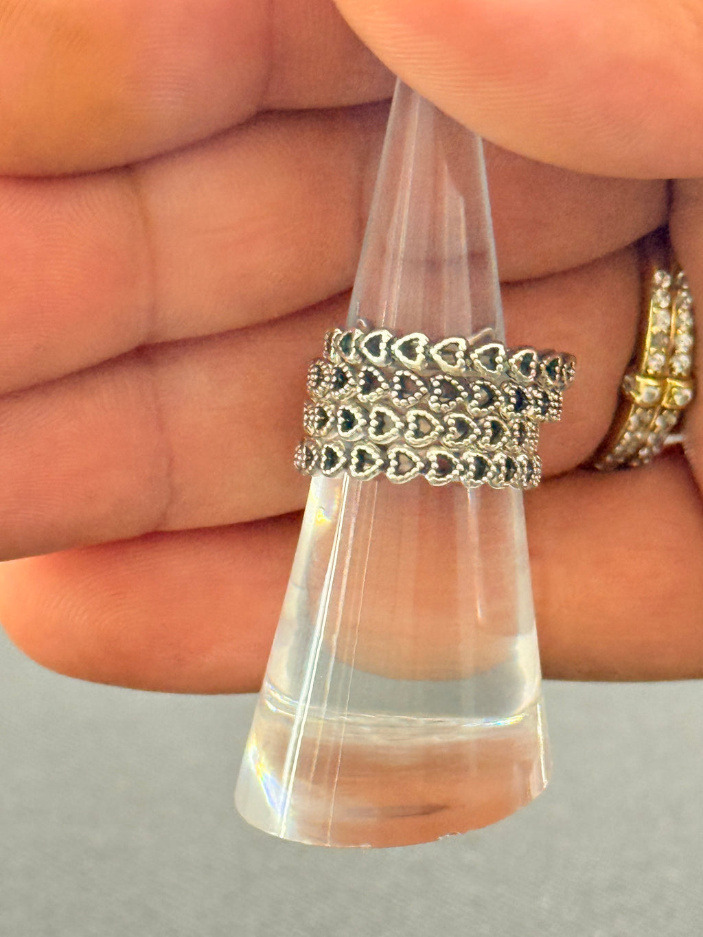 Pointed HEARTS ring
