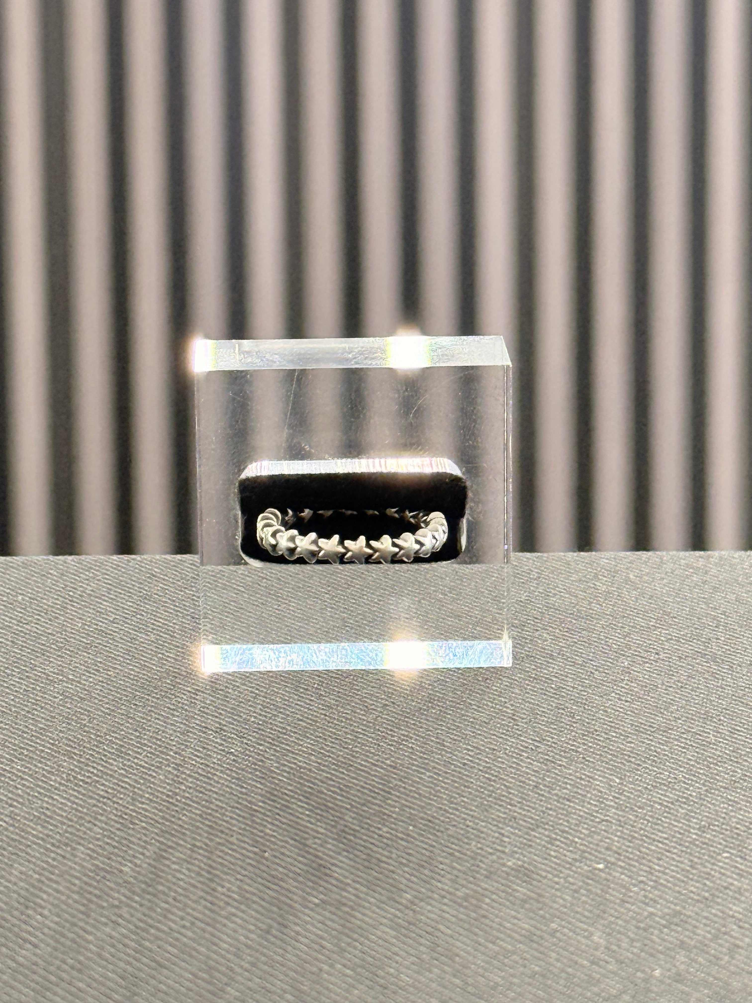 Stars ring