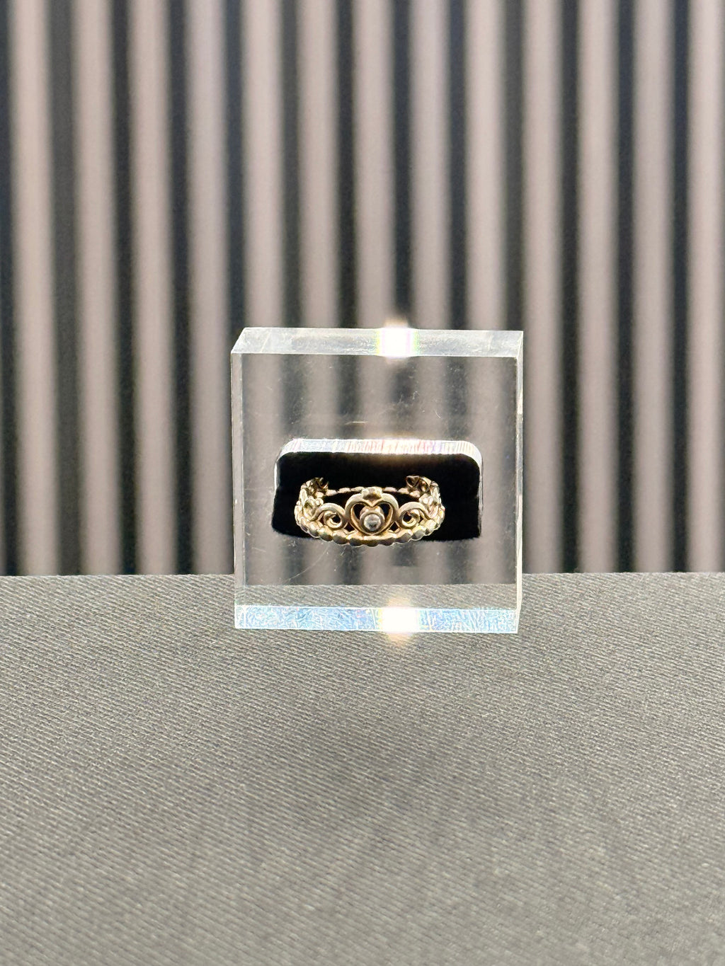 Classic princess ring