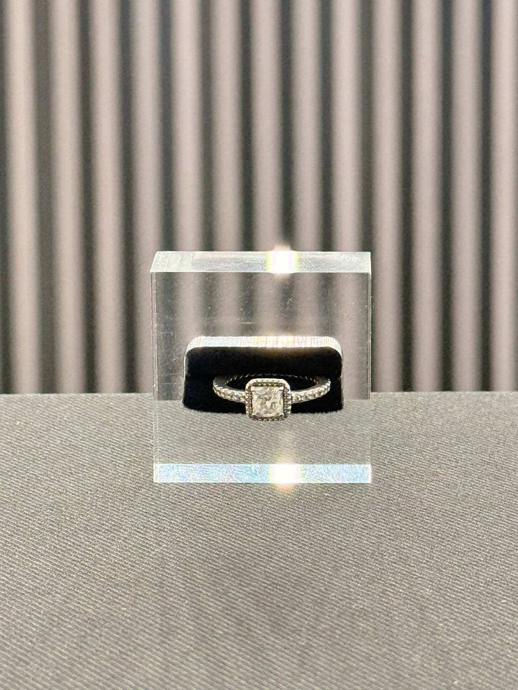 Princess diamond ring