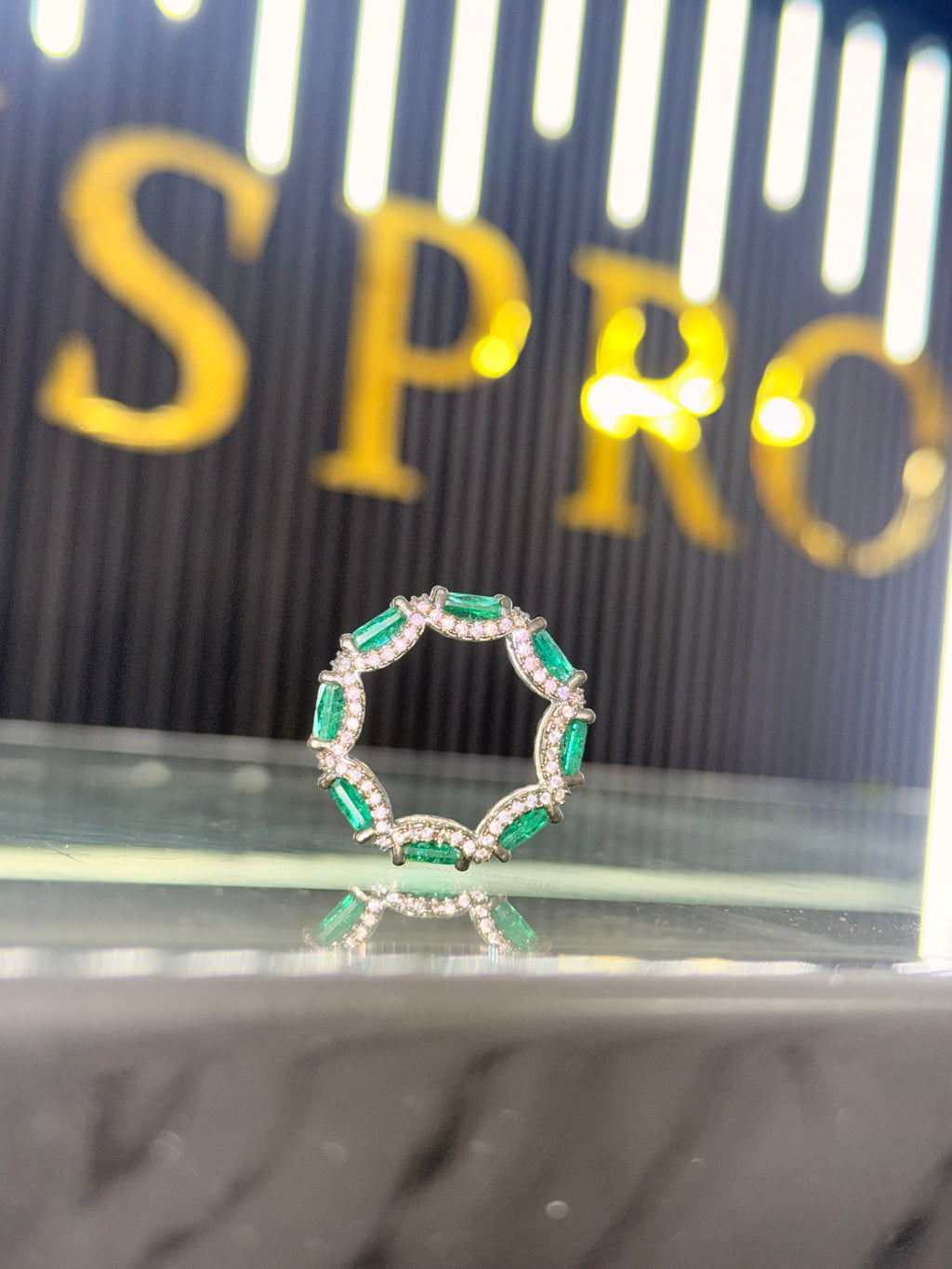 Sortija de Eternidad "Mint Emerald"