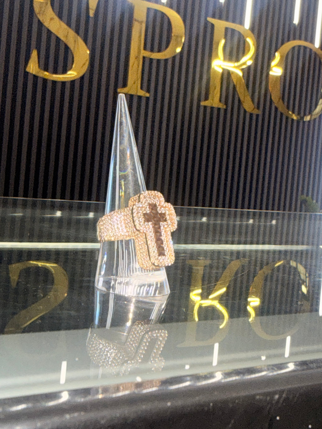 Sortija de Cruz Iced Out (Oro 10K)