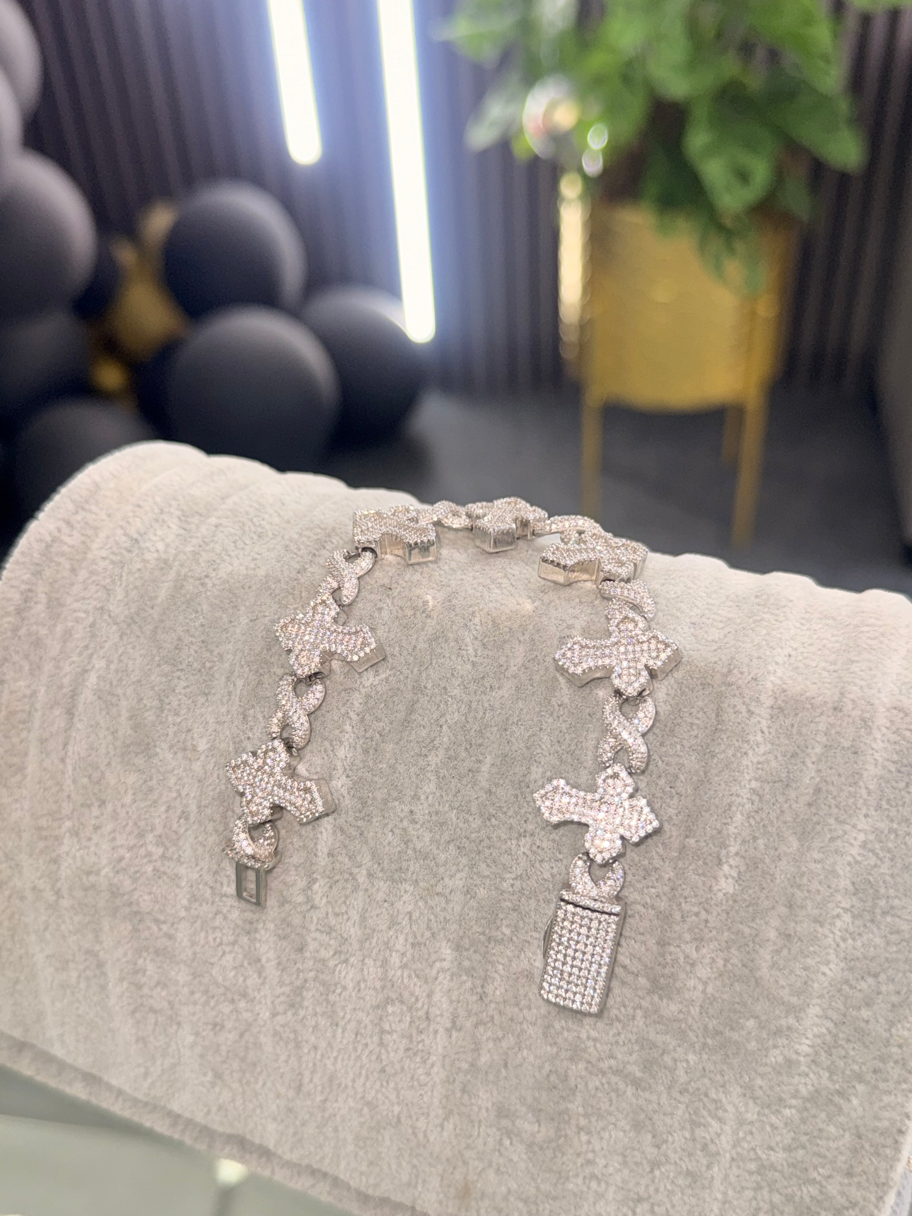 The Cross of Diamonds