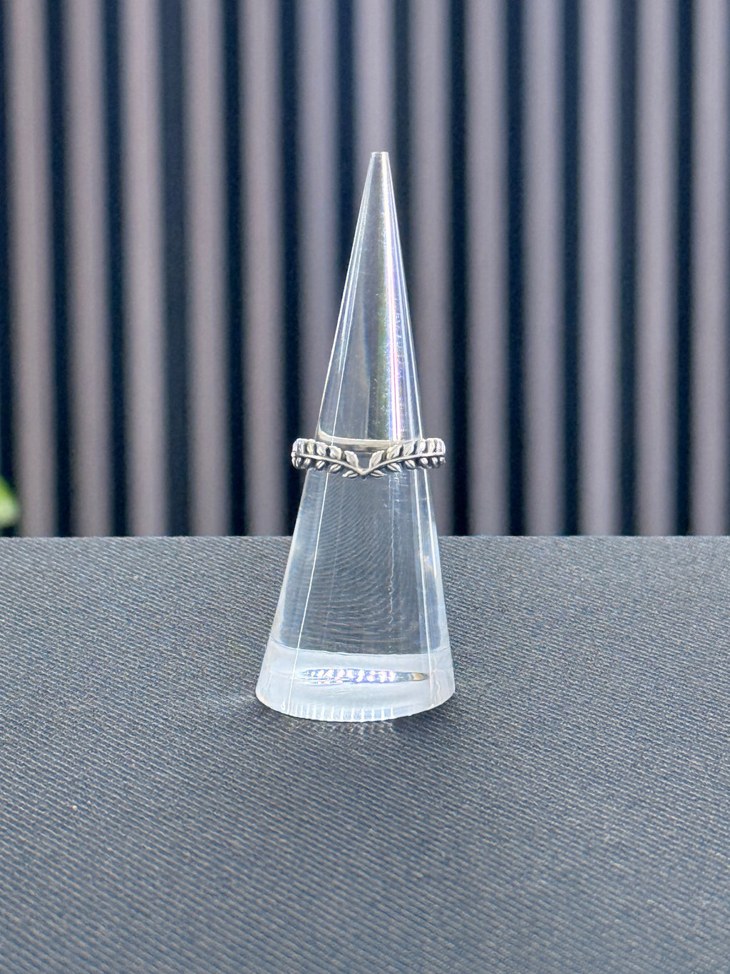 Leaves ring