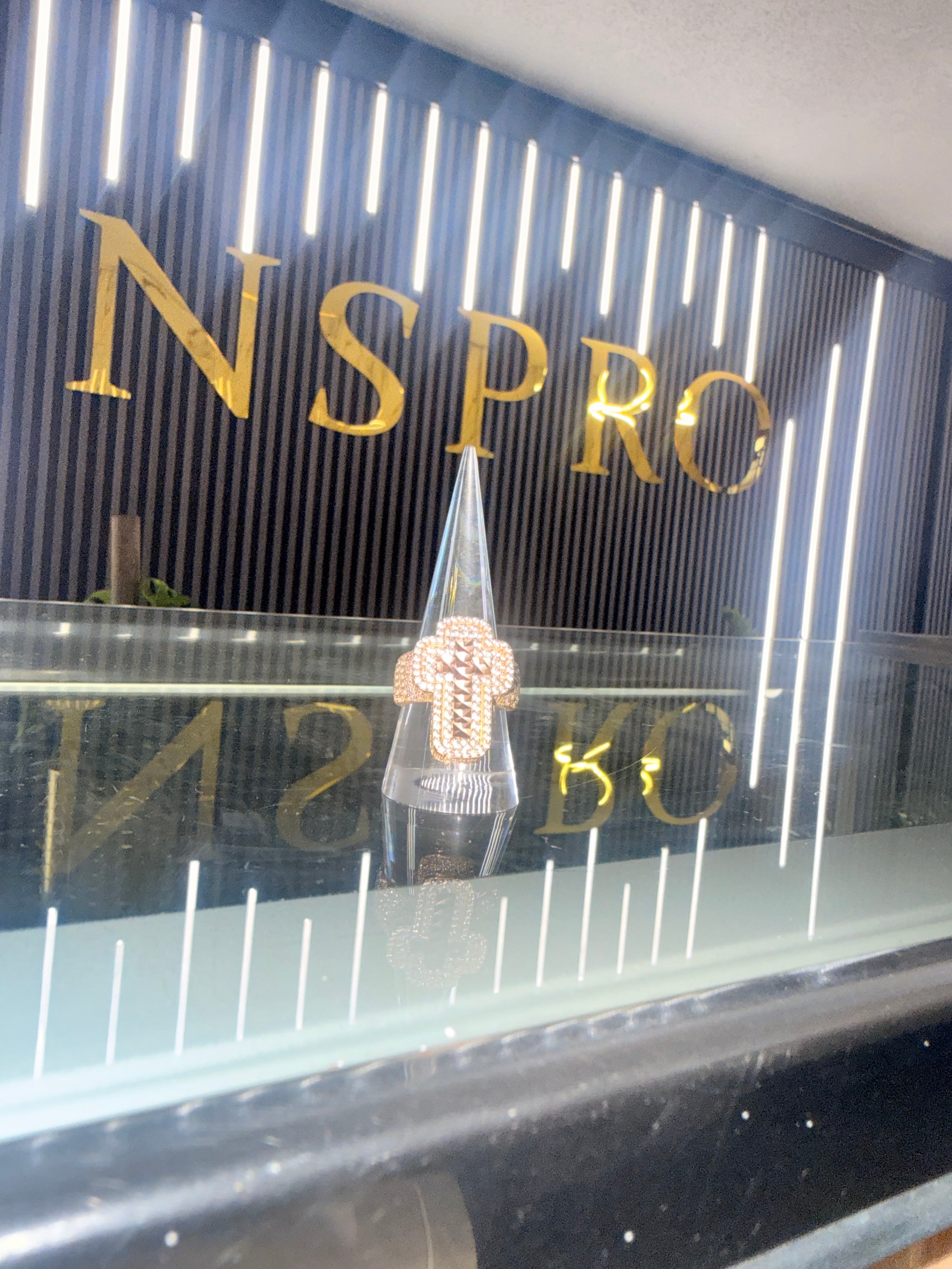 Sortija de Cruz Iced Out (Oro 10K)